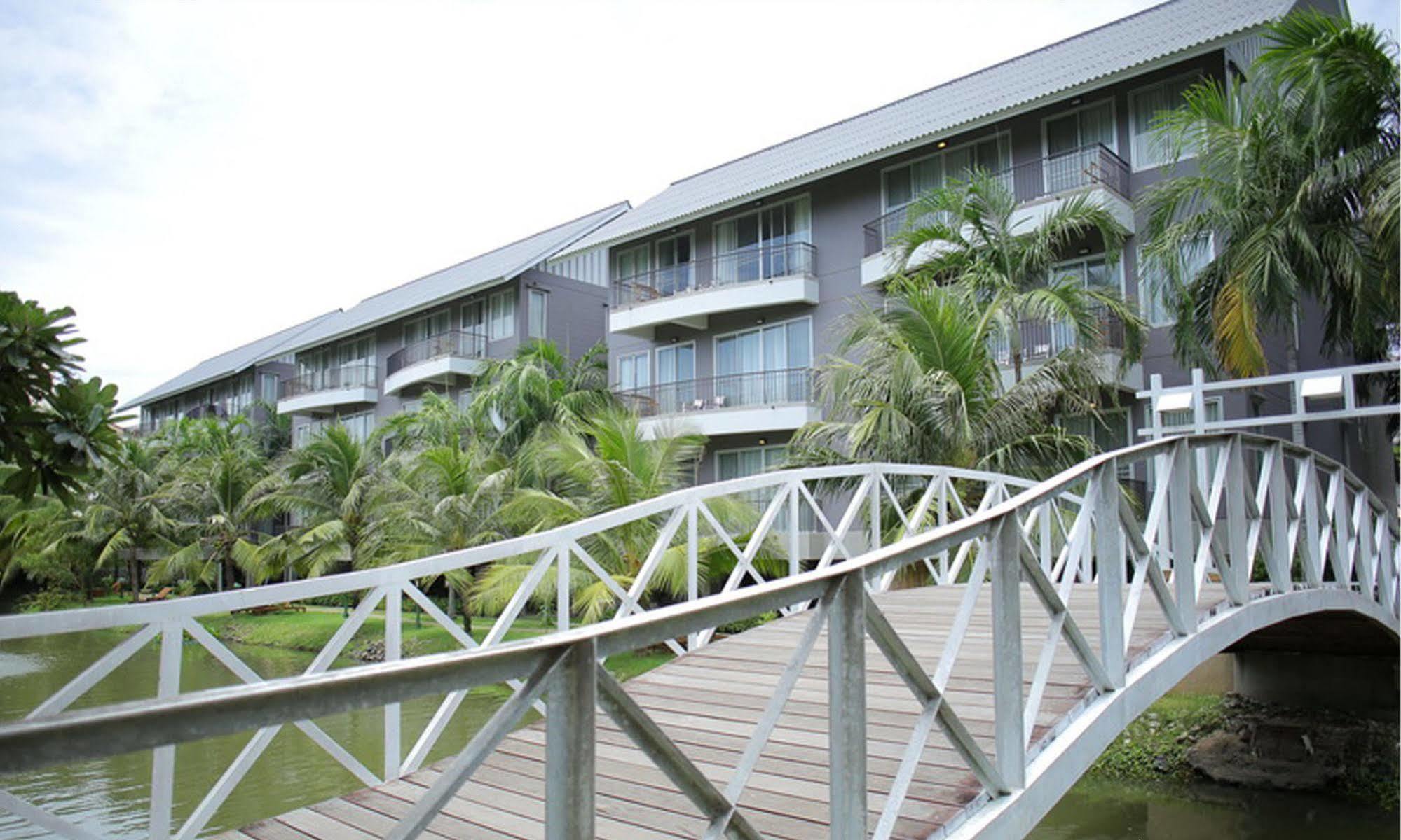 The Leela Resort & Spa Pattaya Exterior photo